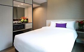 Hotel v Bencoolen Singapore